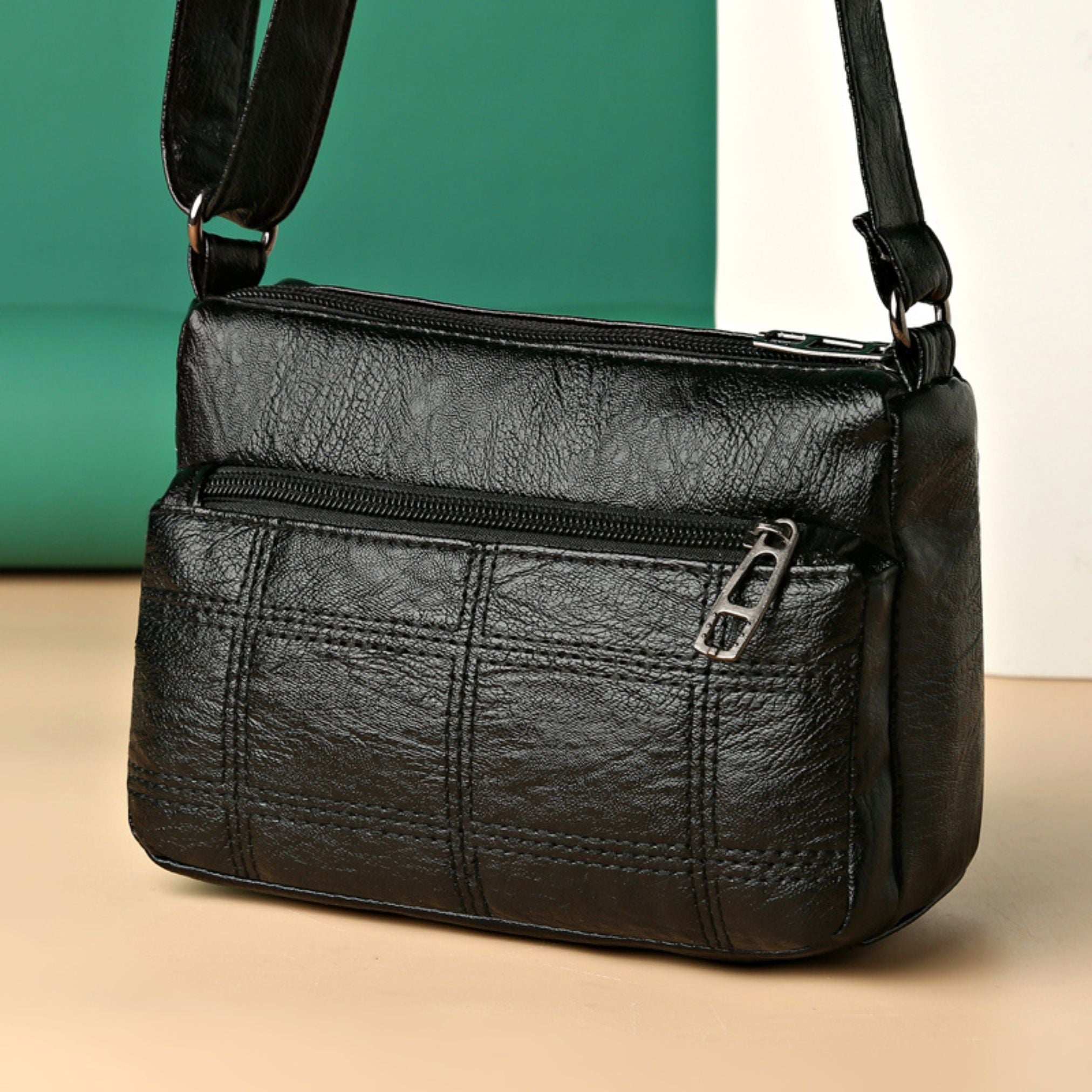 Bolsa de Couro Legítimo Transversal - Mabilan