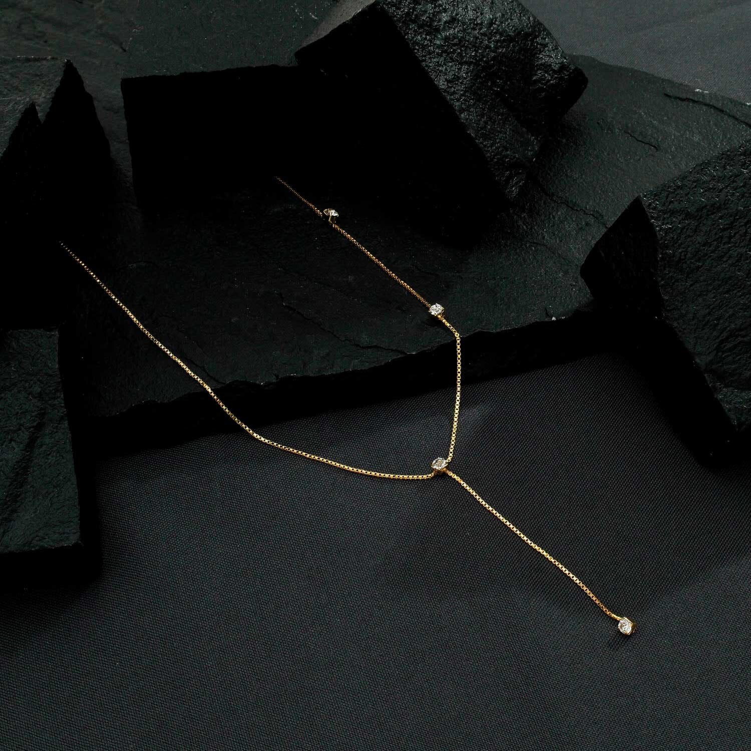 Colar Dourado Gravatinha com Pontos de Luz em Zircônia Ouro 24K - Mabilan