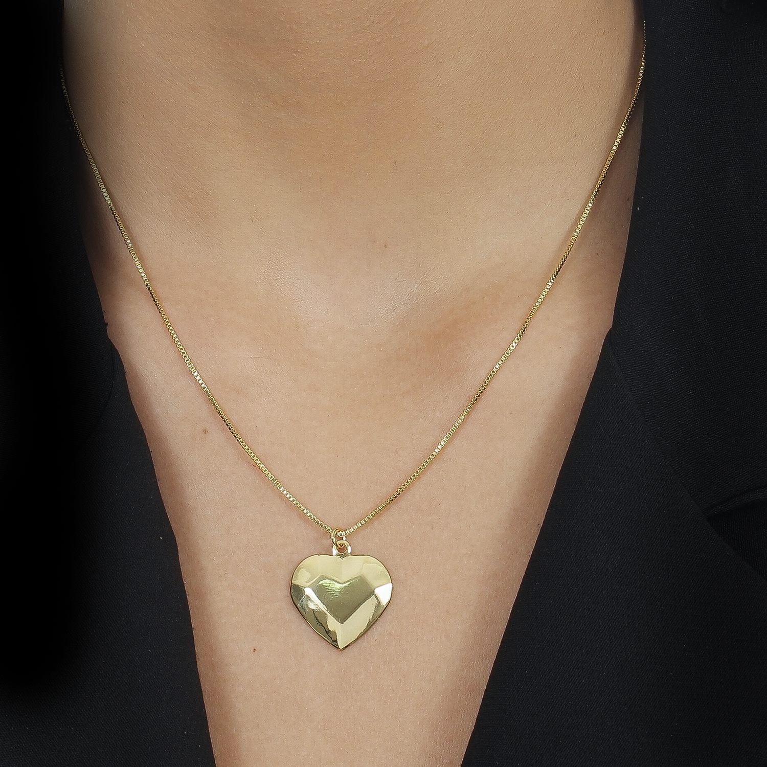 Colar Dourado de Coração Traços Retos Ouro 24K - Mabilan