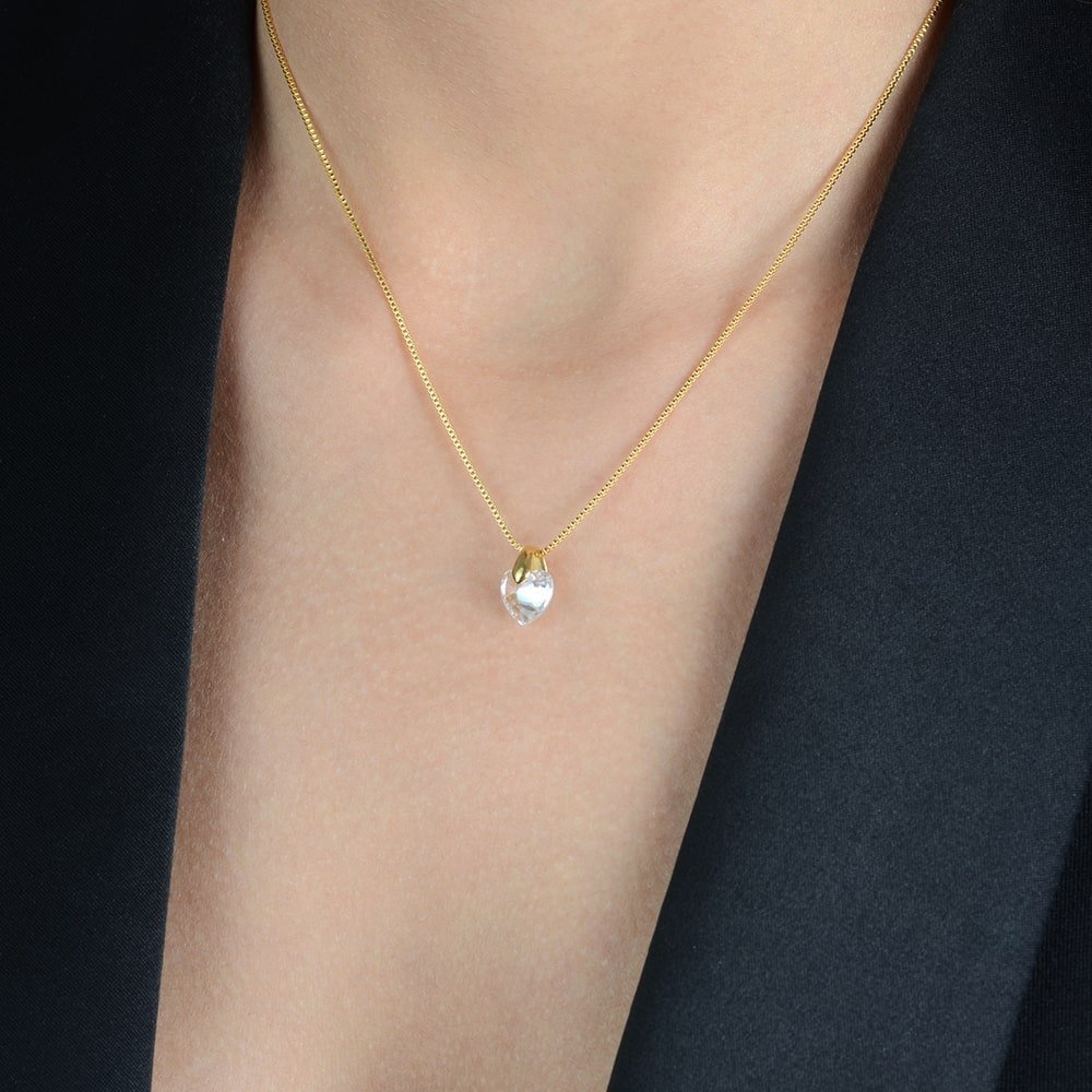 Colar Dourado de Coração em Cristal Ouro 24K - Mabilan